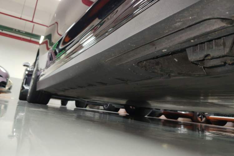 Used BMW i3 2022 eDrive 35 L Right Side Sill