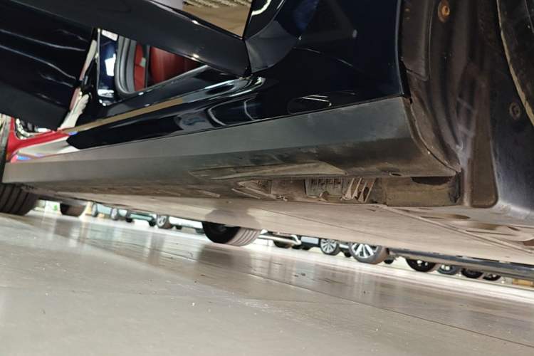 Used BMW i3 2022 eDrive 35 L Right Side Sill