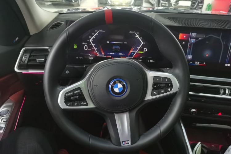 Used BMW i3 2022 eDrive 35 L Steering Wheel