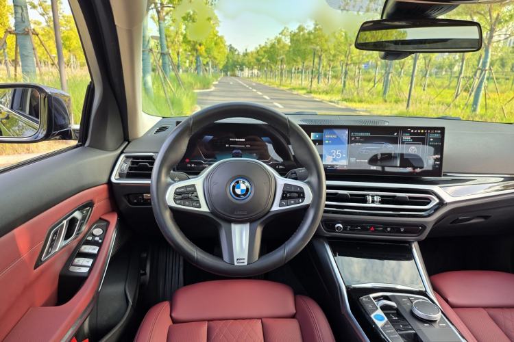 Used BMW i3 2022 eDrive 35 L Steering Wheel