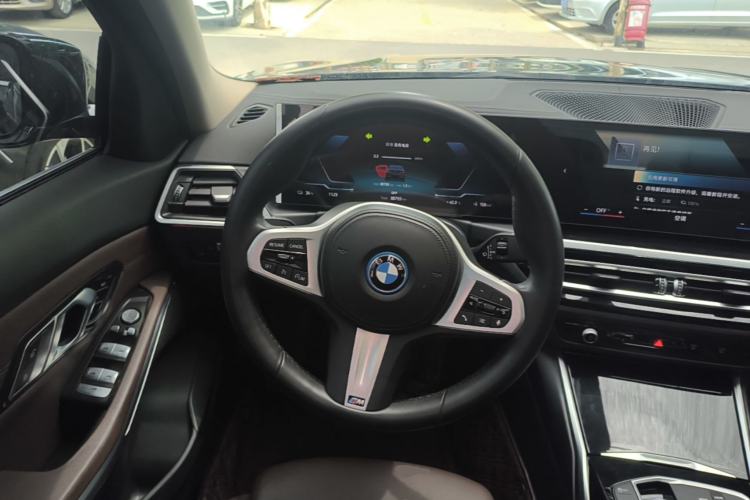 Used BMW i3 2022 eDrive 35 L Steering Wheel