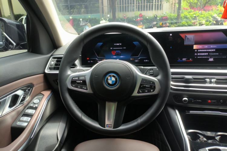 Used BMW i3 2022 eDrive 35 L Steering Wheel