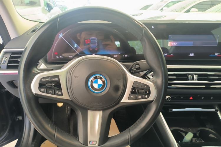 Used BMW i3 2022 eDrive 35 L Steering Wheel