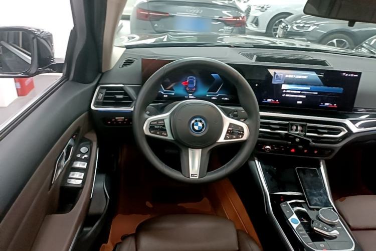 Used BMW i3 2022 eDrive 35 L Steering Wheel