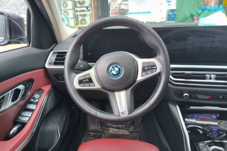 Used BMW i3 2022 eDrive 35 L Steering Wheel