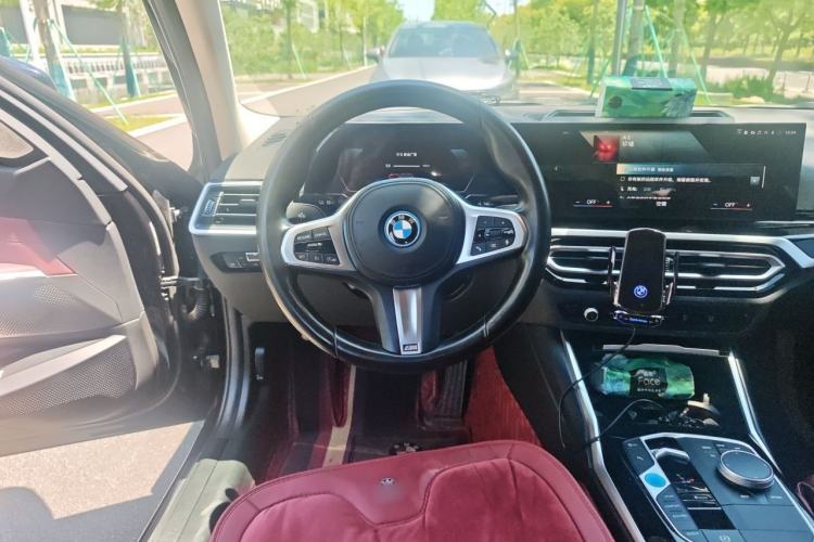 Used BMW i3 2022 eDrive 35 L Steering Wheel