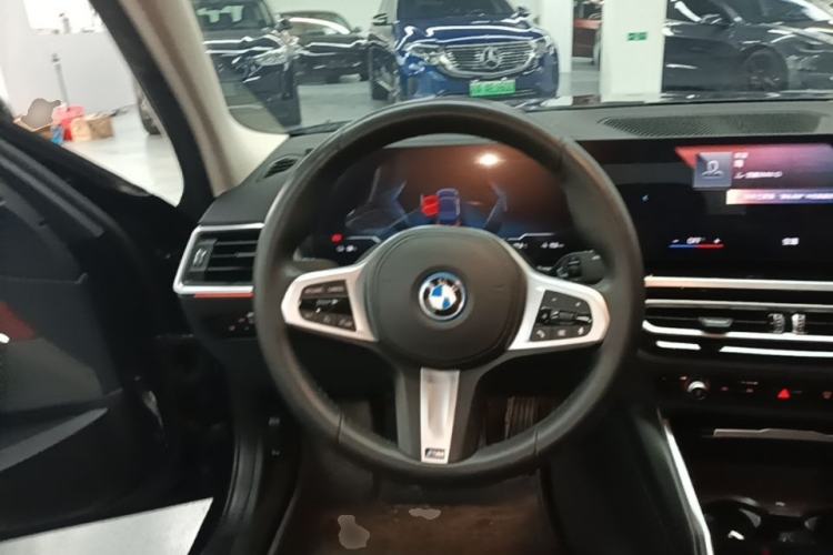 Used BMW i3 2022 eDrive 35 L Steering Wheel