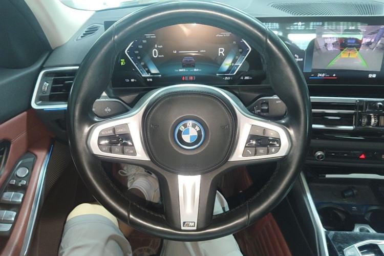 Used BMW i3 2022 eDrive 35 L Steering Wheel