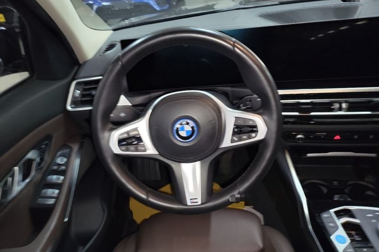 Used BMW i3 2022 eDrive 35 L Steering Wheel