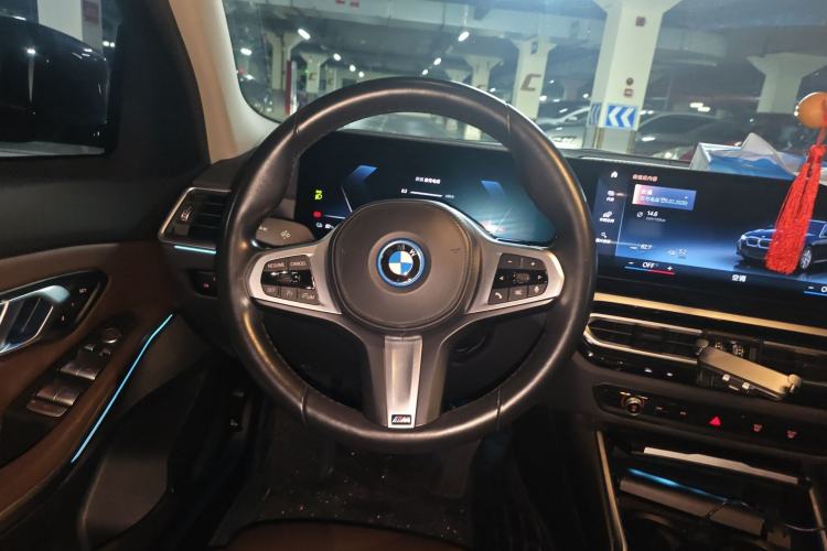 Used BMW i3 2022 eDrive 35 L Steering Wheel