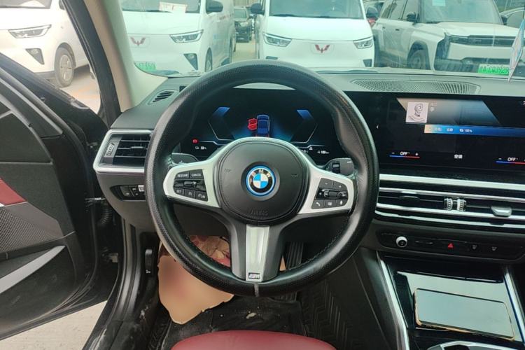 Used BMW i3 2022 eDrive 35 L Steering Wheel