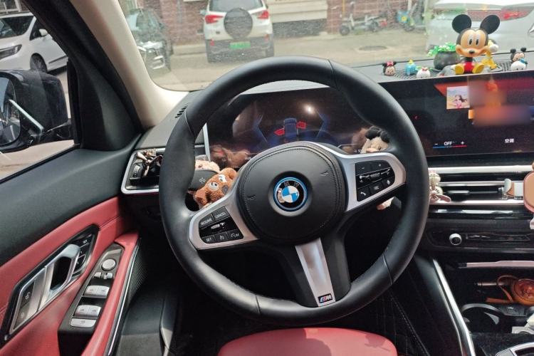 Used BMW i3 2022 eDrive 35 L Steering Wheel