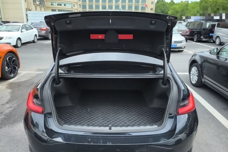 Used BMW i3 2022 eDrive 35 L Trunk