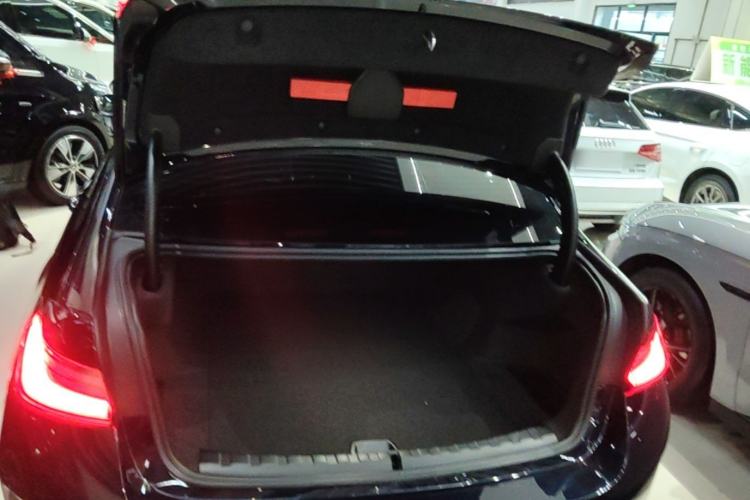 Used BMW i3 2022 eDrive 35 L Trunk