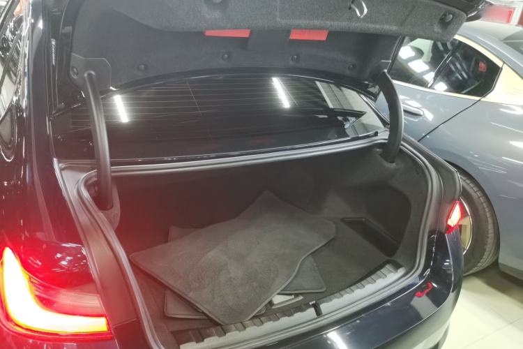 Used BMW i3 2022 eDrive 35 L Trunk