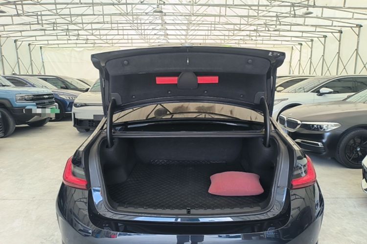 Used BMW i3 2022 eDrive 35 L Trunk