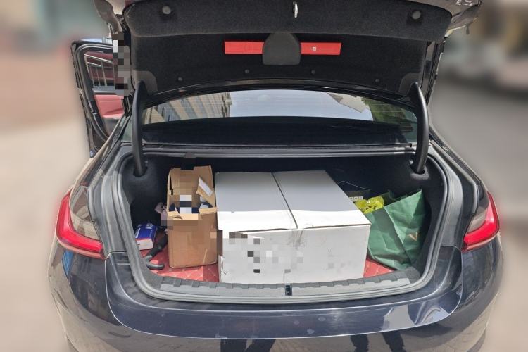 Used BMW i3 2022 eDrive 35 L Trunk