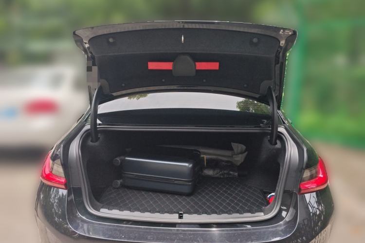 Used BMW i3 2022 eDrive 35 L Trunk