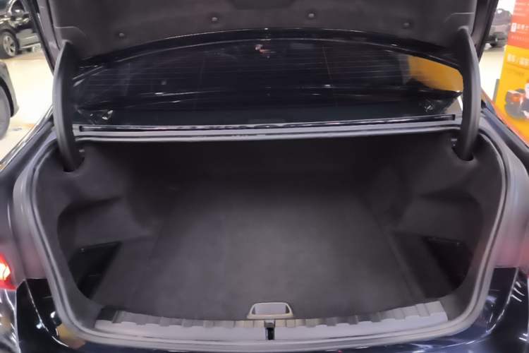 Used BMW i3 2022 eDrive 35 L Trunk