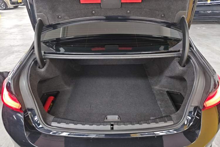 Used BMW i3 2022 eDrive 35 L Trunk