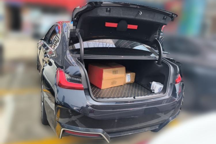 Used BMW i3 2022 eDrive 35 L Trunk