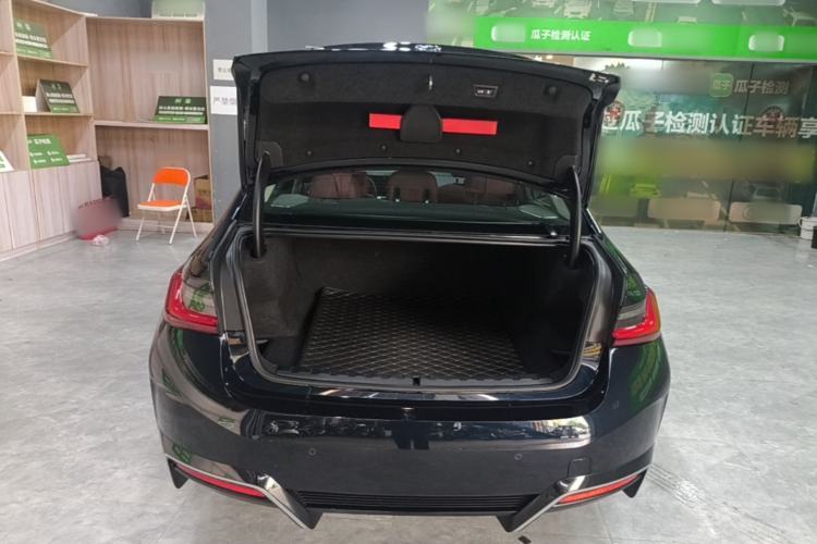 Used BMW i3 2022 eDrive 35 L Trunk