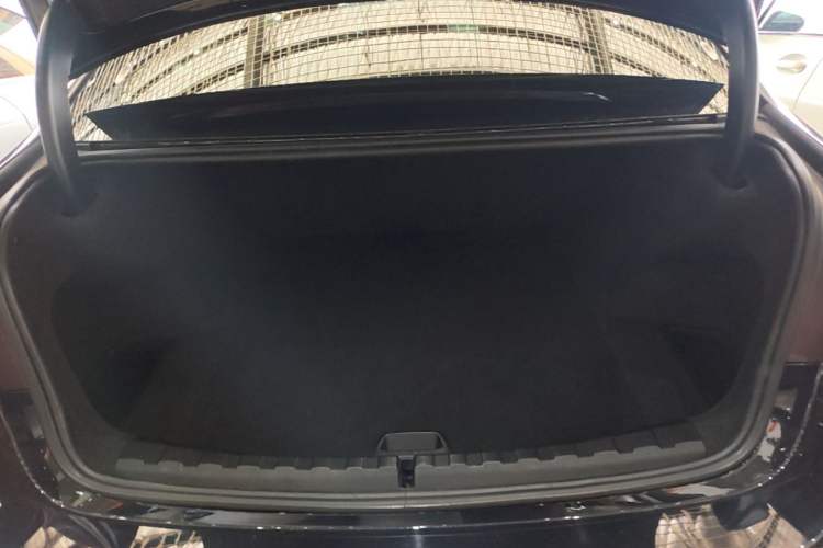 Used BMW i3 2022 eDrive 35 L Trunk