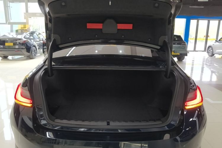 Used BMW i3 2022 eDrive 35 L Trunk