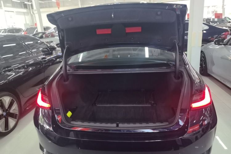 Used BMW i3 2022 eDrive 35 L Trunk