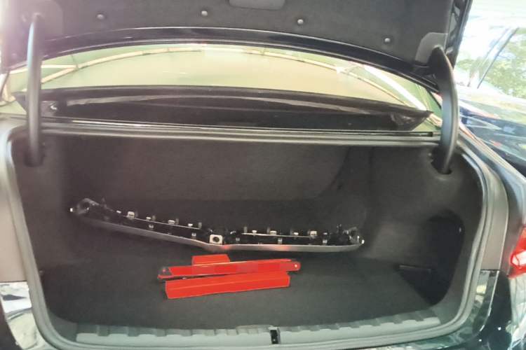 Used BMW i3 2022 eDrive 35 L Trunk
