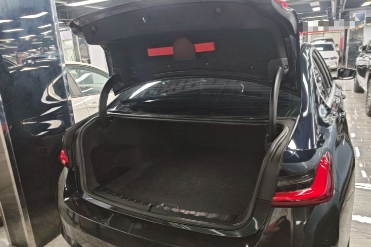 Used BMW i3 2022 eDrive 35 L Trunk