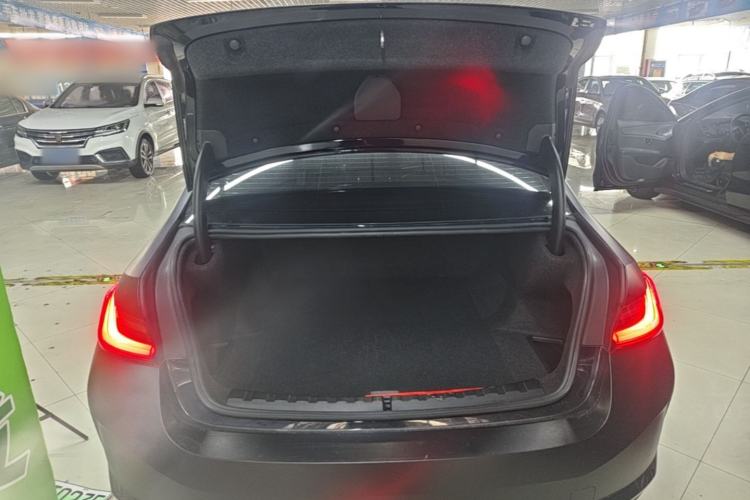 Used BMW i3 2022 eDrive 35 L Trunk
