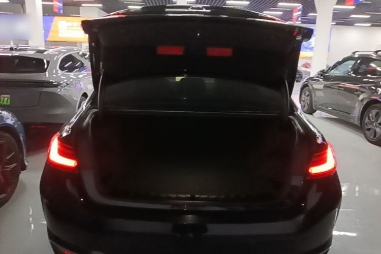 Used BMW i3 2022 eDrive 35 L Trunk