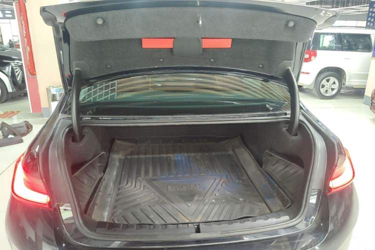 Used BMW i3 2022 eDrive 35 L Trunk