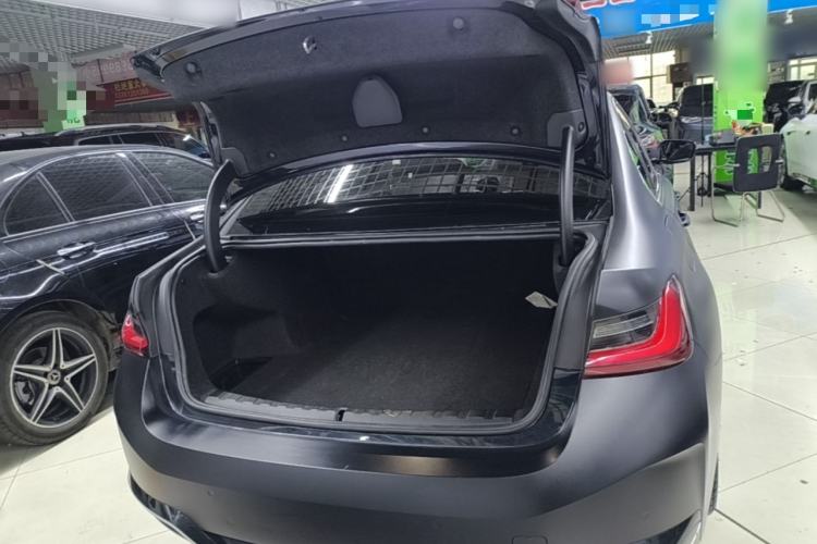 Used BMW i3 2022 eDrive 35 L Trunk