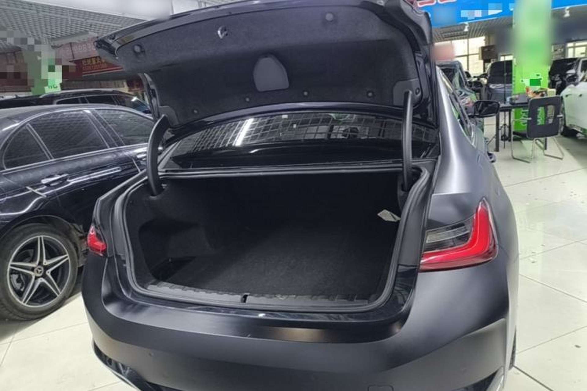 Used BMW i3 2022 eDrive 35 L Trunk