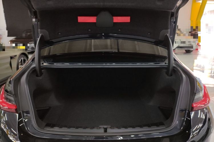 Used BMW i3 2022 eDrive 35 L Trunk
