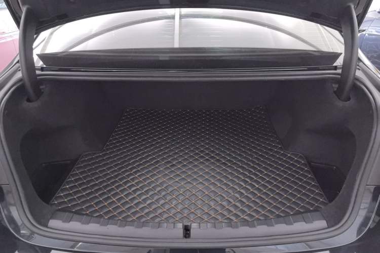 Used BMW i3 2022 eDrive 35 L Trunk