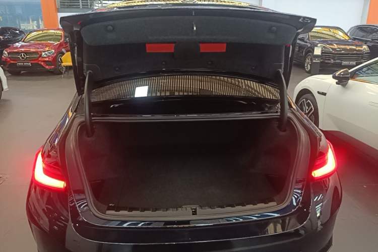 Used BMW i3 2022 eDrive 35 L Trunk