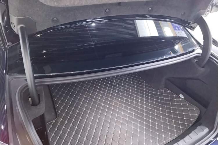 Used BMW i3 2022 eDrive 35 L Trunk