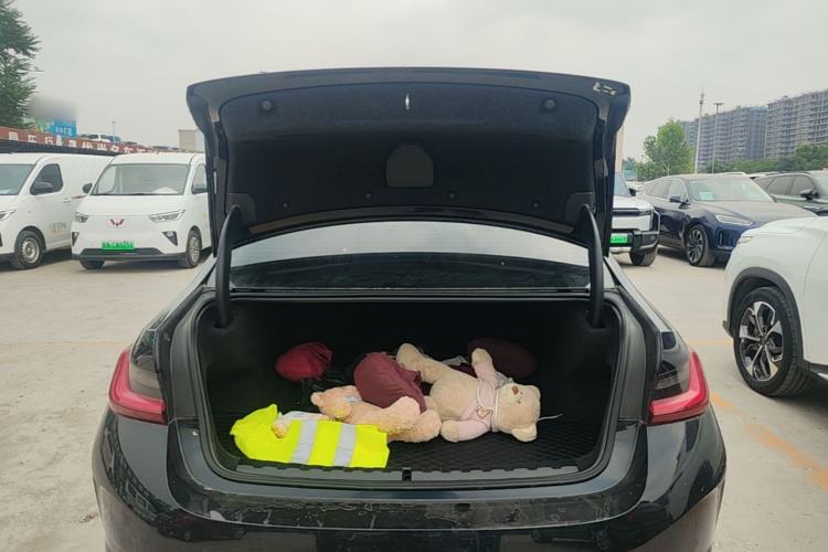 Used BMW i3 2022 eDrive 35 L Trunk
