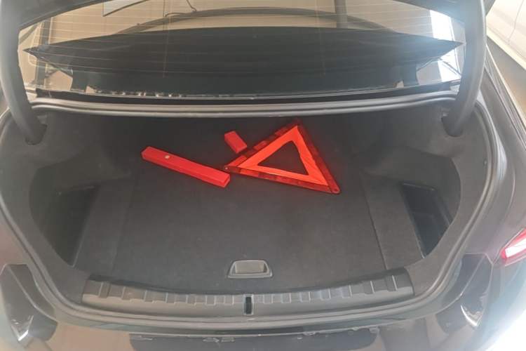 Used BMW i3 2022 eDrive 35 L Trunk