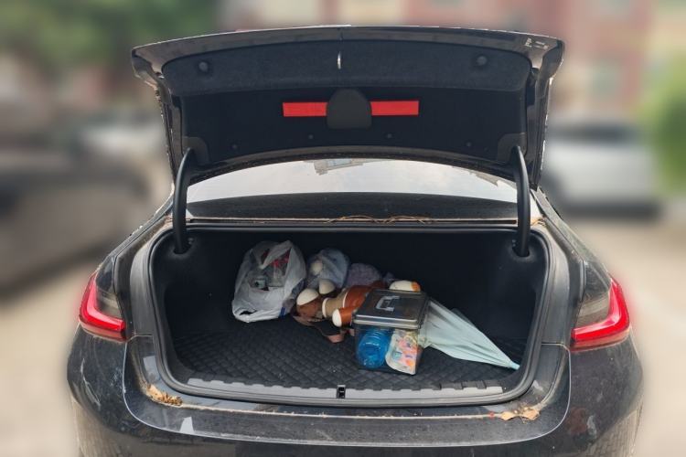 Used BMW i3 2022 eDrive 35 L Trunk