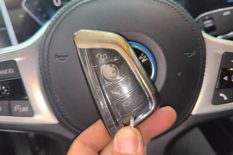 Used BMW i3 2022 eDrive 35 L Vehicle Key