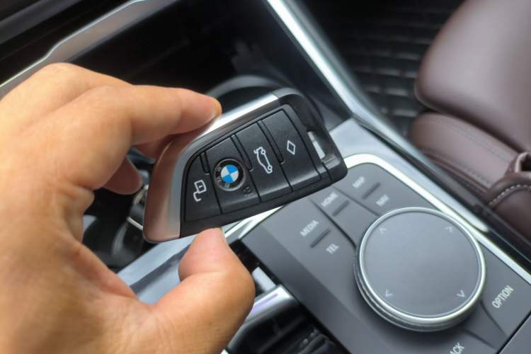 Used BMW i3 2022 eDrive 35 L Vehicle Key