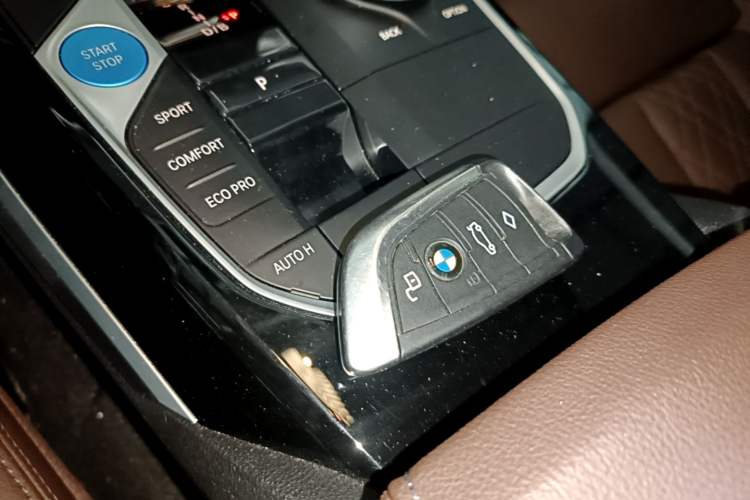 Used BMW i3 2022 eDrive 35 L Vehicle Key