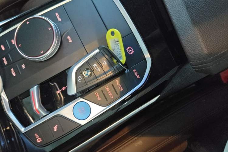 Used BMW i3 2022 eDrive 35 L Vehicle Key