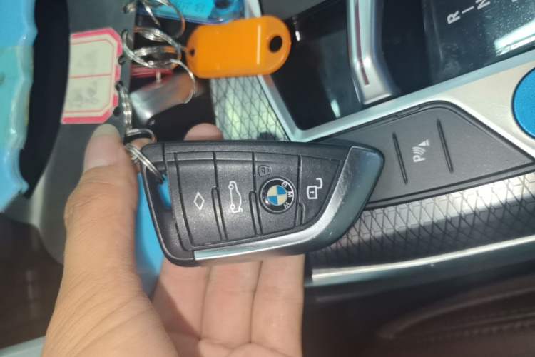 Used BMW i3 2022 eDrive 35 L Vehicle Key
