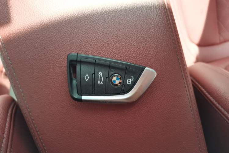 Used BMW i3 2022 eDrive 35 L Vehicle Key