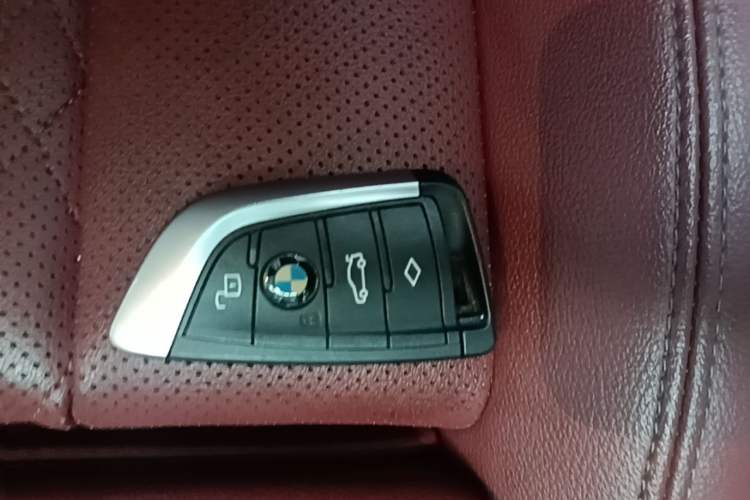 Used BMW i3 2022 eDrive 35 L Vehicle Key